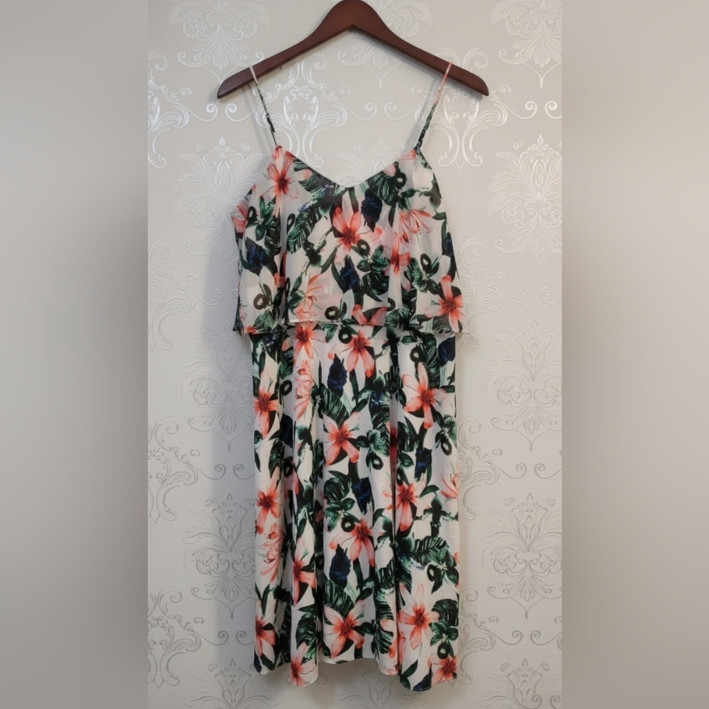 Vince Camuto Tiered Ruffle V-Neck Spaghetti Strap Floral Dress